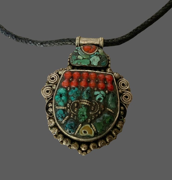 VINTAGE TIBETAN PENDANT large 1980's Nepalese tur… - image 4