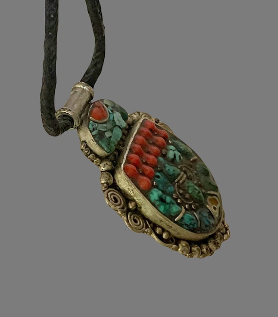 VINTAGE TIBETAN PENDANT large 1980's Nepalese tur… - image 2