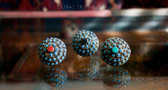 TRIBAL DOME RING tiny turquoise cabochons and pin… - image 3