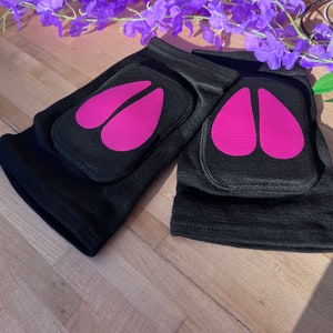 Black Cow Knee pads - Pole Dancing Knee Protection Hooves for Pet play and Animal Roleplay | Cosplay Cute Pretend Play Accessories Ideas