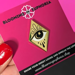 Gold Eye of protection hard enamel pin