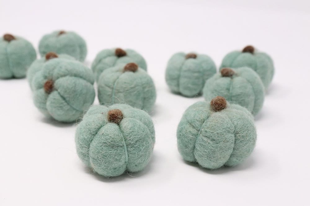 Felt Pumpkins | Fall Decor Pumpkin Felt Balls | Felted Pumpkin Pom Poms | DIY Halloween Garland Craft | Thanksgiving Decor | Choose Color