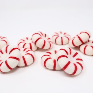 Felt Peppermint Patties | Felt Christmas | Red Magenta Felt Peppermint Candy Garland DIY | Christmas Decor | Felt Shapes