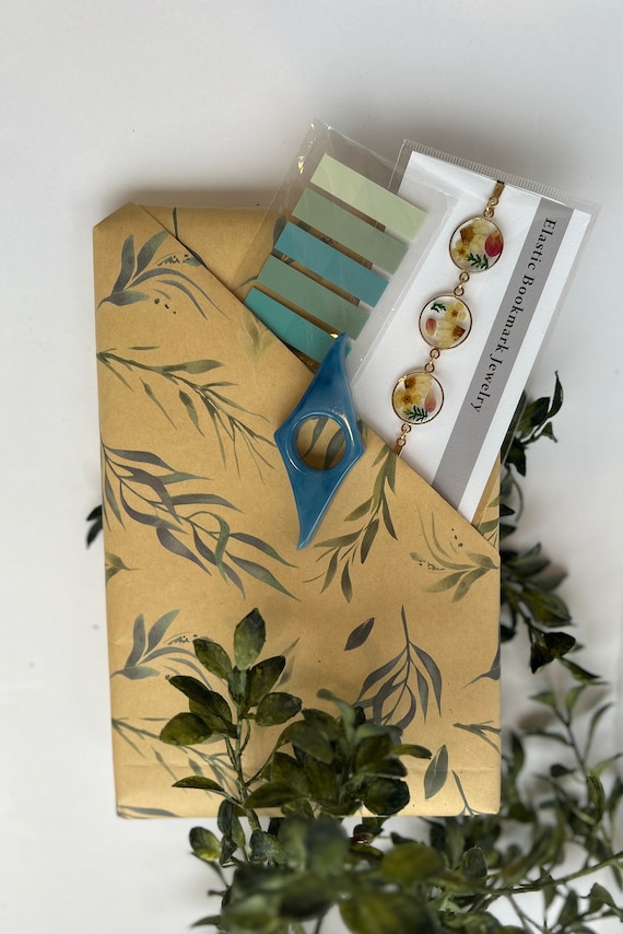 Fiction Blind Date Book & Artmark