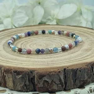 4 mm Heilkristall Armband, Lapis Lazuli, Amethyst, personalisierter Charm