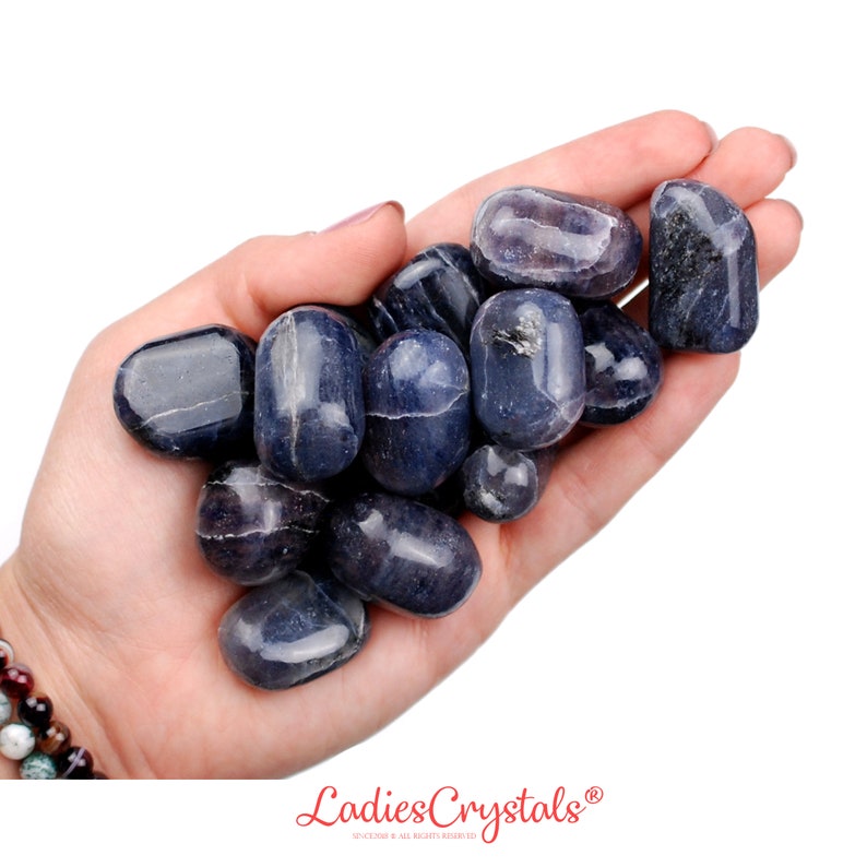 Piedra rodada de iolita, intuición, cristal de zafiro de agua, piedra de bolsillo para la visión del tercer ojo imagen 1