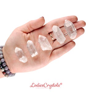 Clear Quartz Point, Clear Quartz Crystal, Quartz Point, Quartz Wand, Metaphysical Crystal, Healing Crystals, Gems, Stones, Gifts, Crystals