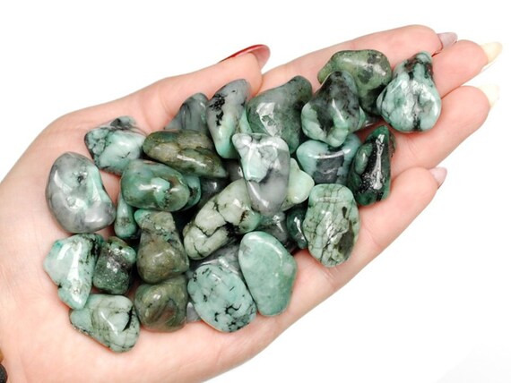 polished emerald stone