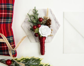 Winter groom bouttonniere Men's Boho winter boutonniere Christmas boutonniere Winter greenery boutonniere Pinecone  Rustic winter buttonhole