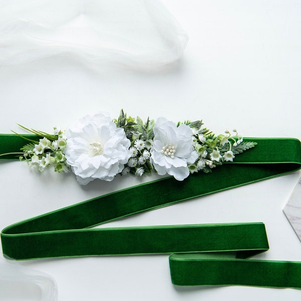 Bridal flower belt Spring wedding belt Spring bridal accessories Green bridal belt Green wedding belt Green flower belt Greenery flower belt