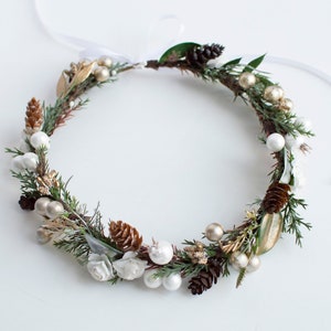 Winter hair crown Winter hair wreath Winter green crown Christmas crown Winter floral crown Winter wedding crown Christmas crown Winter bow