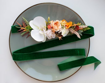 Brautgürtel aus grünem Velour: Florale Hochzeitskleid Schärpe