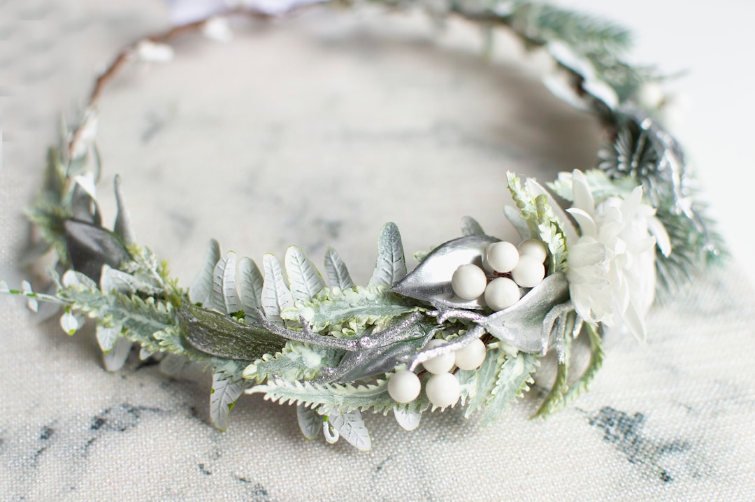 Winter Wedding Hair Wreath: White Floral Crown Headband - Etsy display picture 1