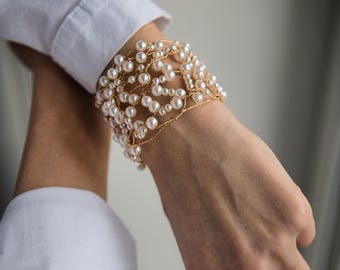 Handmade Pearl Cuff Bracelet: Braided wire, elegant beaded design
