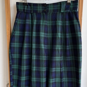 Vintage 1980s Long Pants High Waisted Green Navy Black Plaid Trousers Wide waist band Size 8 or 26inch Waist Front Pleats Side Pockets Rare
