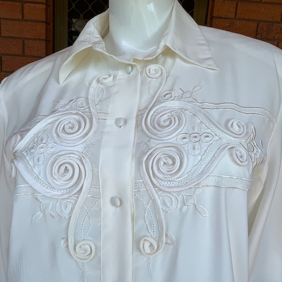 Vintage 1990s Women's Ivory L/S Blouse Timeless C… - image 1