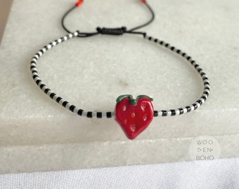NANCY Strawberry Charm Design Minimal Single Strand Bracelet, Dainty Glass Beaded Black and White Bracelet, Adjustable Everyday Bracelet