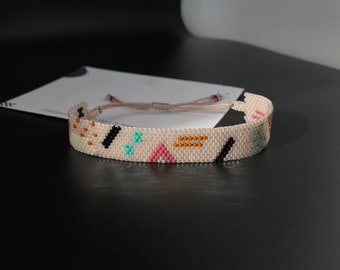ALA Baby Pink Beaded Bracelet Made of Miyuki Beads, Minimal Geometric Design Armband, Adjustable Stylish Everyday Bracelet