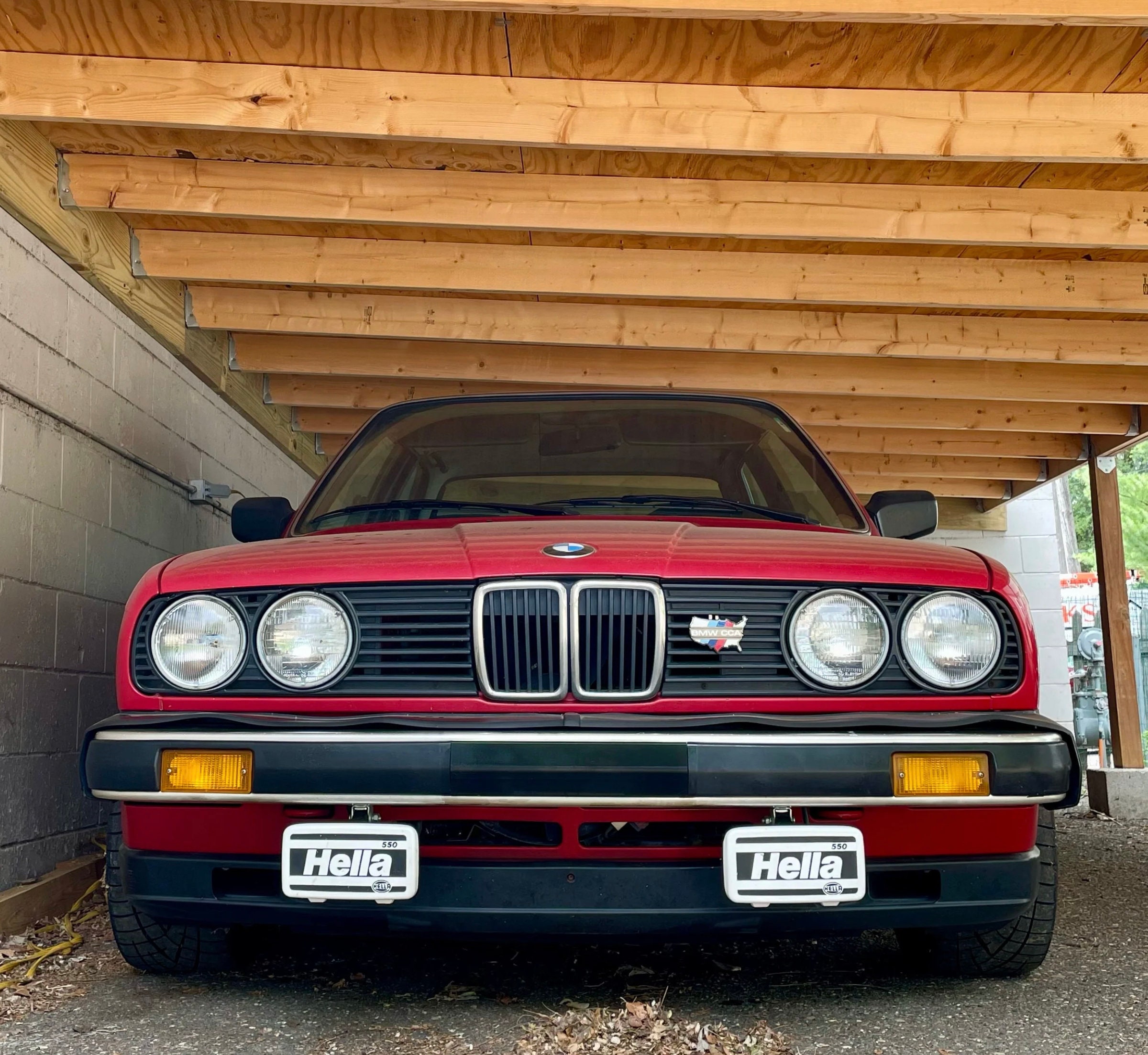 BMW E30 M3 フロントストラットシェルケース中古 BMW E30 M3 フロントストラットシェルケース中古