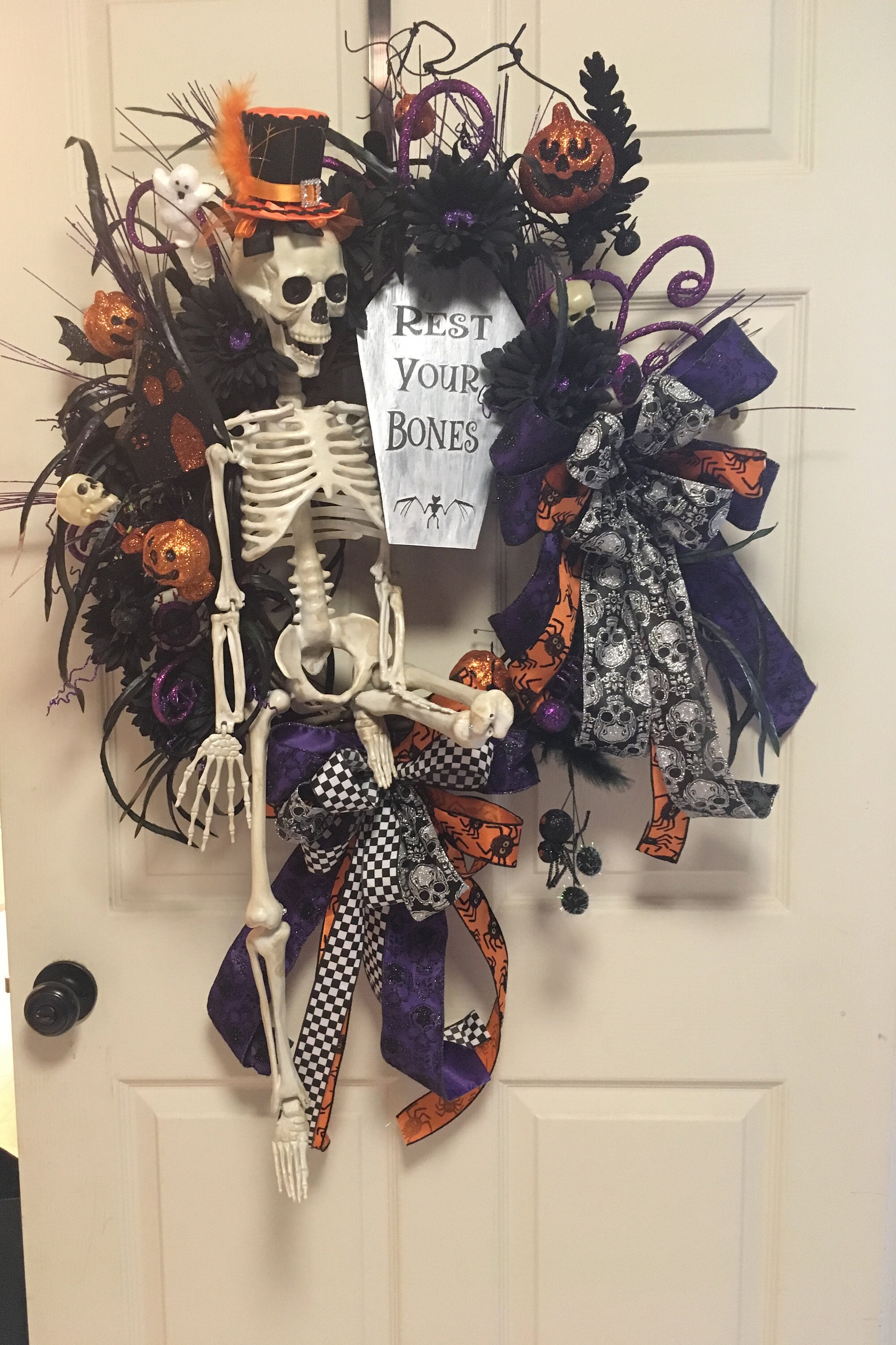 Skeleton Halloween Wreath , Spooky Wreath ,Halloween Decor, Wreath for