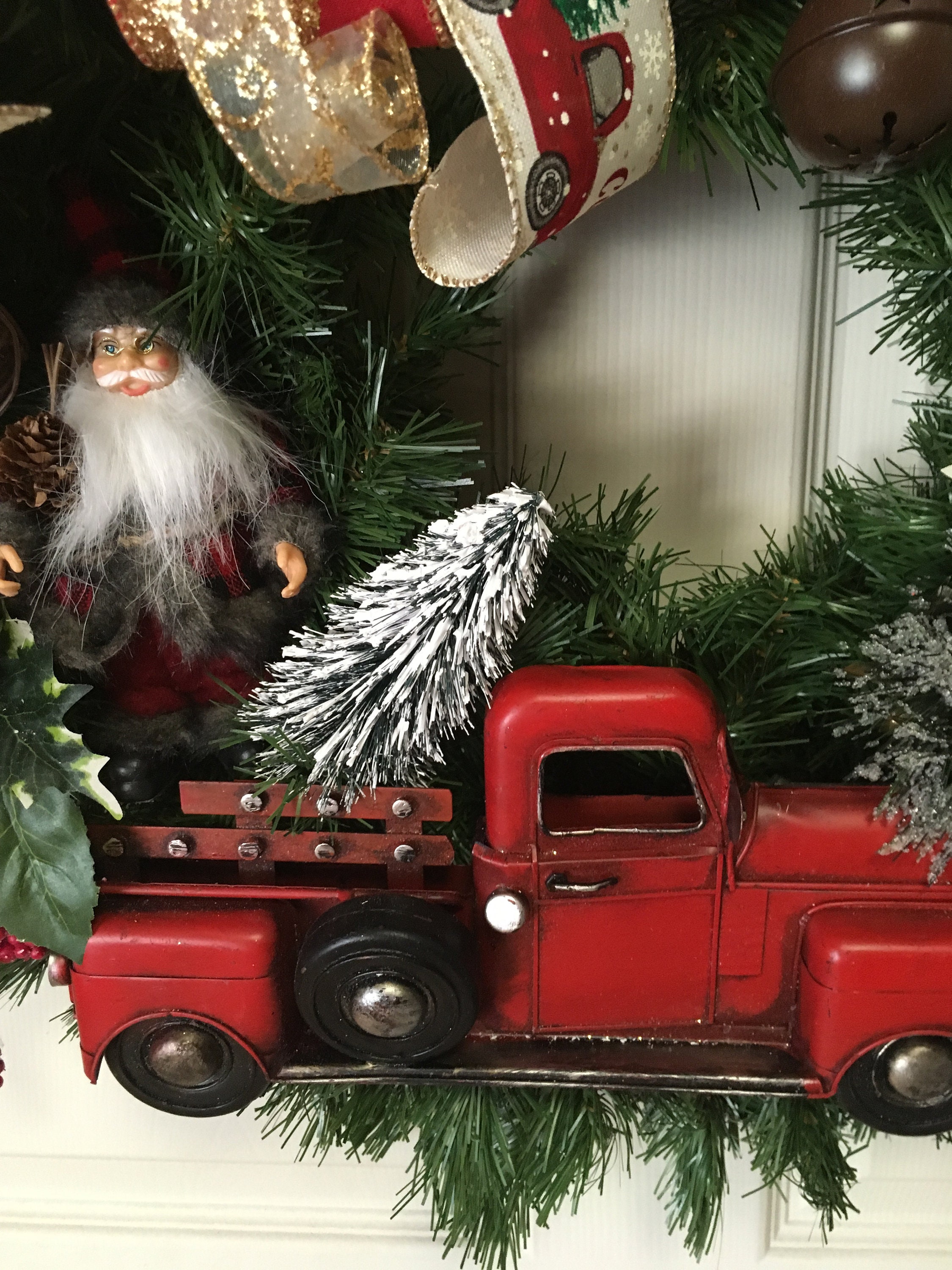 Red Truck Christmas Wreath,Rustic Red truck wreath,Vintage Red truck