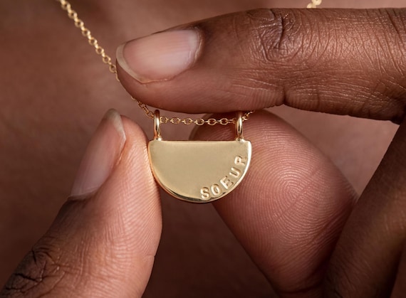 Engraved Sister Heart Pendant: Romantic French Handmade Jewelry (18K Solid Gold, Adjustable Chain, Durable Design)