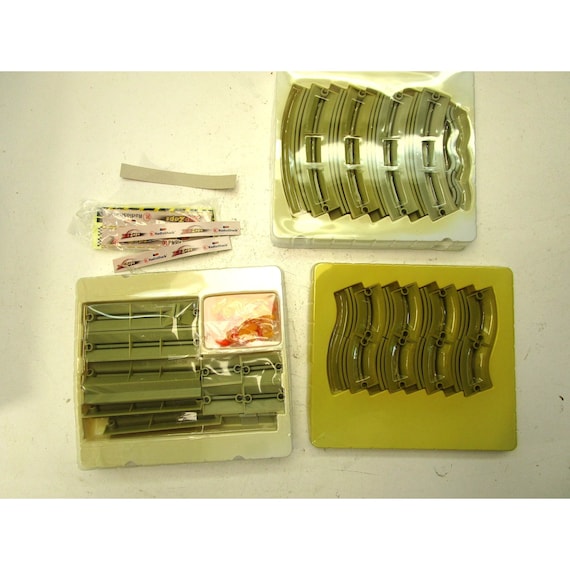 Vintage Zip Zaps Cars Race Track Grand Prix Barrier Wall Kit