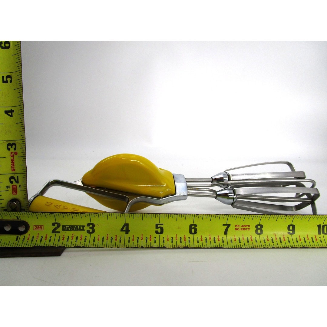Vintage Maynard Hand Egg Beater Mixer Yellow Bakelite Angled Handle