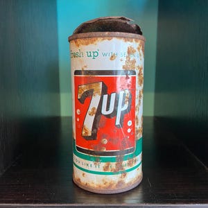 Vintage 7-Up Pop Can, Memorabilia - Vintage Advertising, Collectible, Rusty Decor