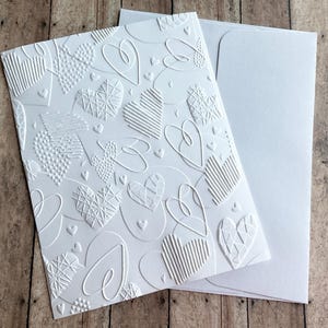 Tarjetas con forma de corazón flotante con formas geométricas en 3D, paquete de 4, para el día de San Valentín, para anunciar una boda, para invitar a una fiesta, para pensar en ti, para el cumpleaños de febrero