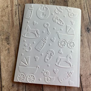 Willkommen Baby weiß geprägte Karten, leere Notecards, Dankeschön Notizen, Babyparty Einladungen, neue Mom Korb Artikel, Ankündigung Fotohalter