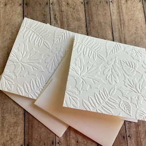 Mini cartões de nota em relevo com folhas caindo em massa para agradecimento, envelopes de gorjeta, pequenas notas para lancheiras, cartões de lugar para festas, etiquetas de preço de bazar