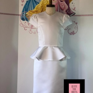 Robe d'interview blanche Robe de reconstitution historique Robe blanche Robe avec basques Robe pour fille Tenue de reconstitution historique Robe de bal blanche Robe d'interview