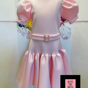 Vestido rosa bolha para entrevista Vestido de concurso com cinto Vestido fofo de neoprene para meninas Roupa casual rosa de mergulho Vestido personalizado para concurso Vestido de coquetel com babados