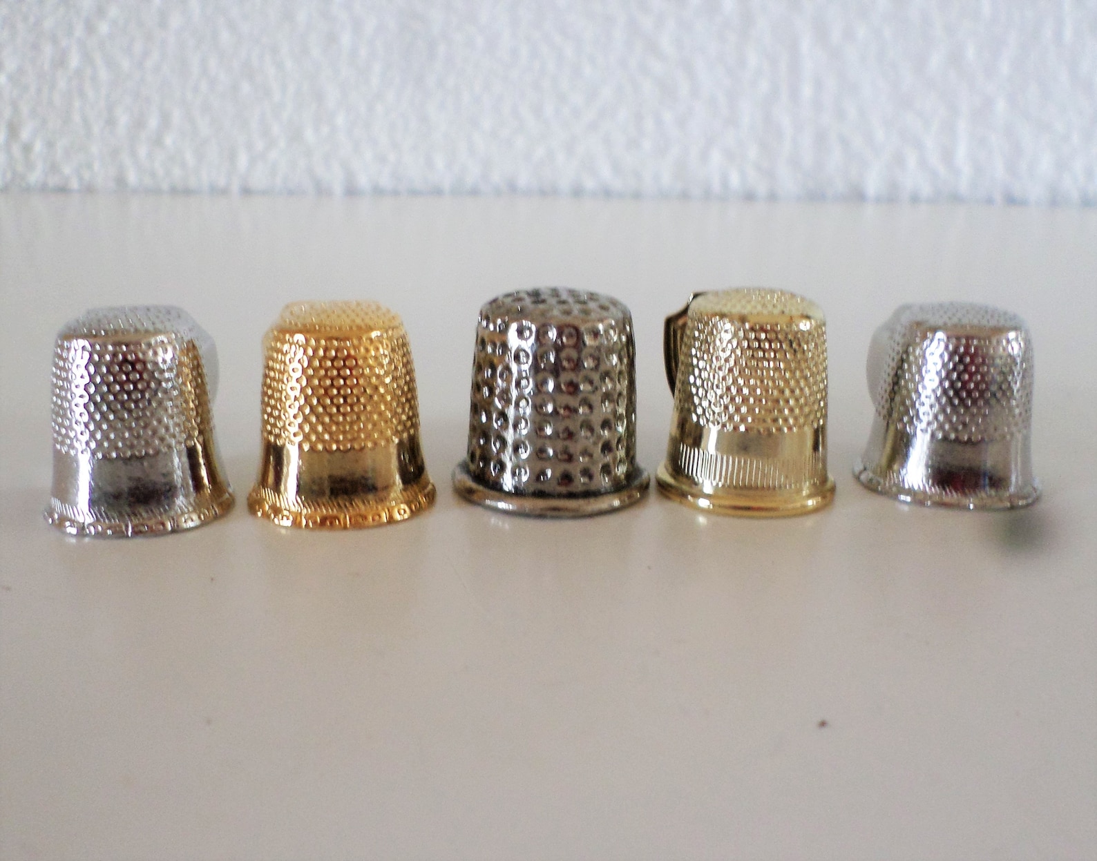 Set of 5 metal souvenir thimbles vintage state thimbles Etsy