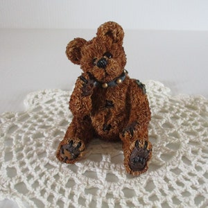 Vintage 1997 Boyds Bears and Friends figurine, Humboldt, the simple bear