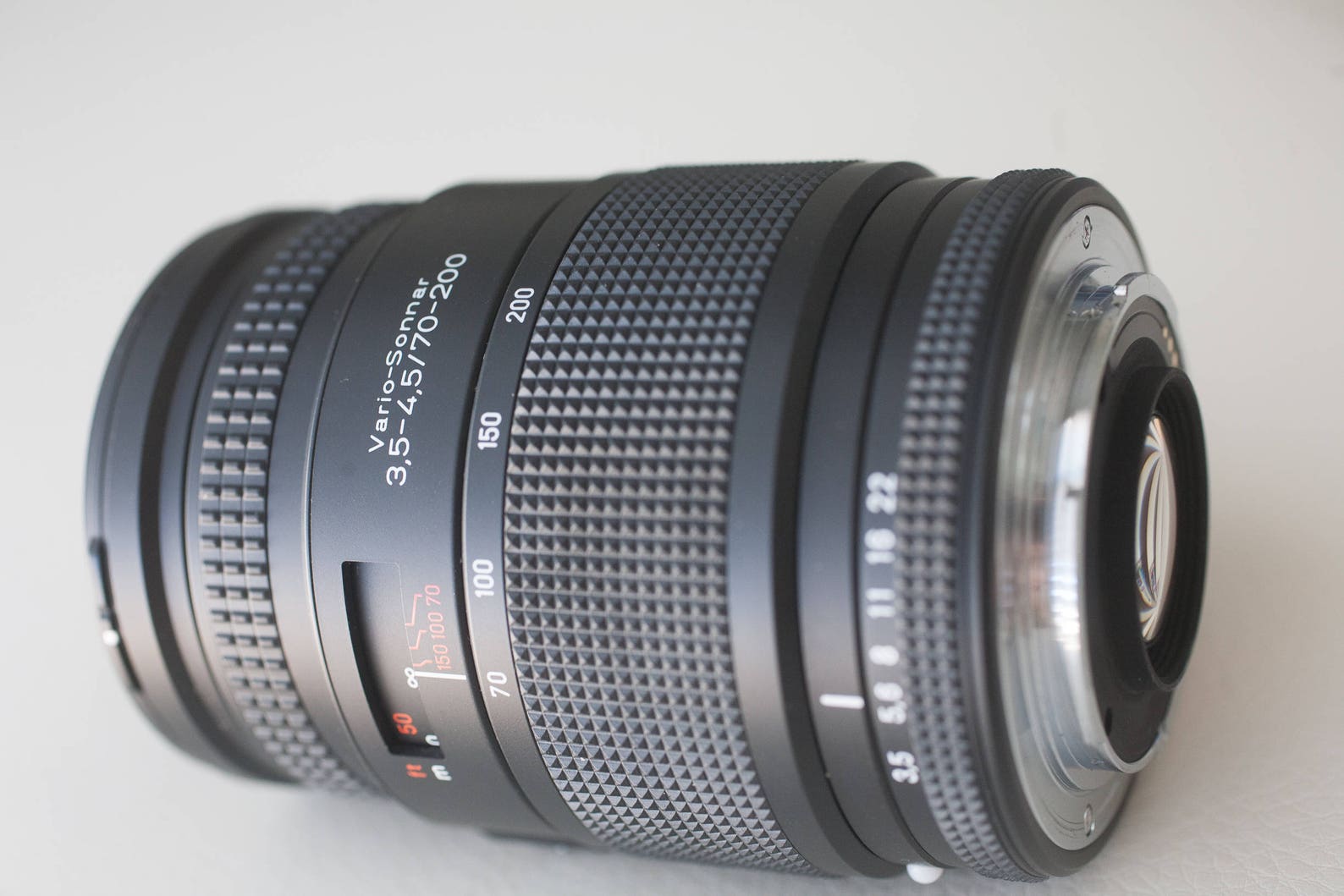 Objectif Contax Carl Zeiss Vario-Sonnar T* 35–70mm F/3.5–5.6 – Boîte MINT – G1/G2