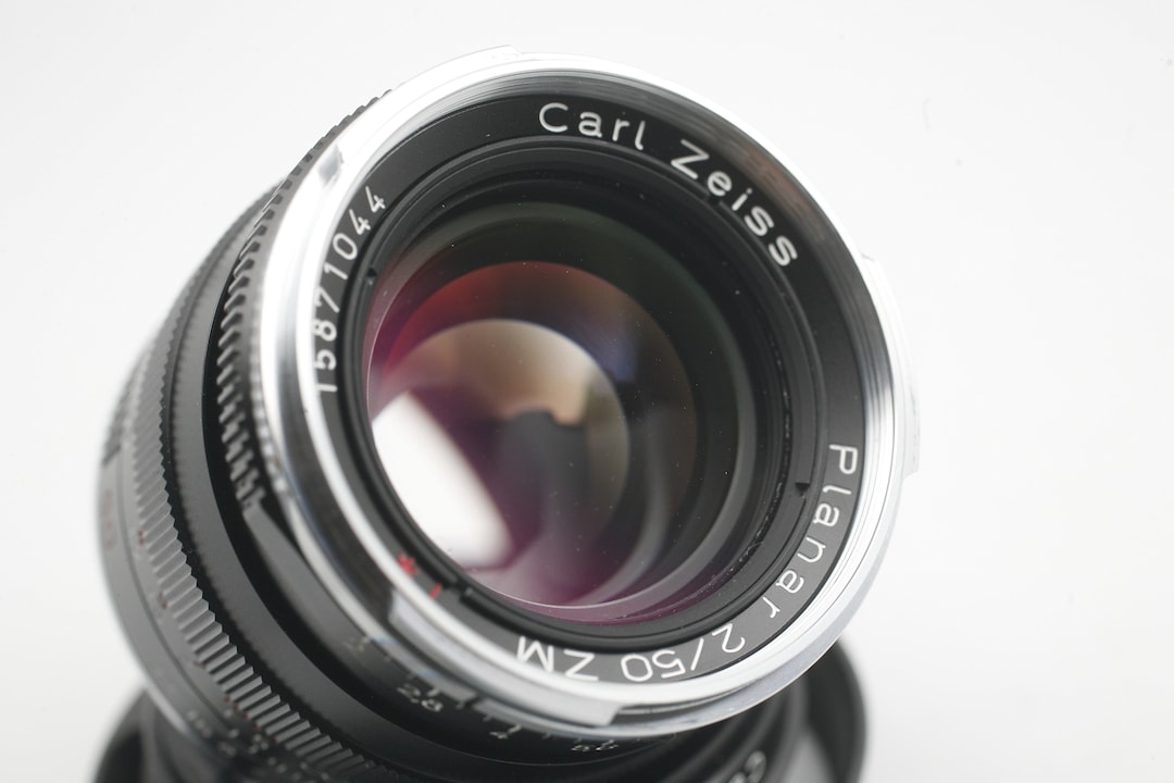 Zeiss 50mm T Planar, ZM Lens Ikon Leica M Mount
