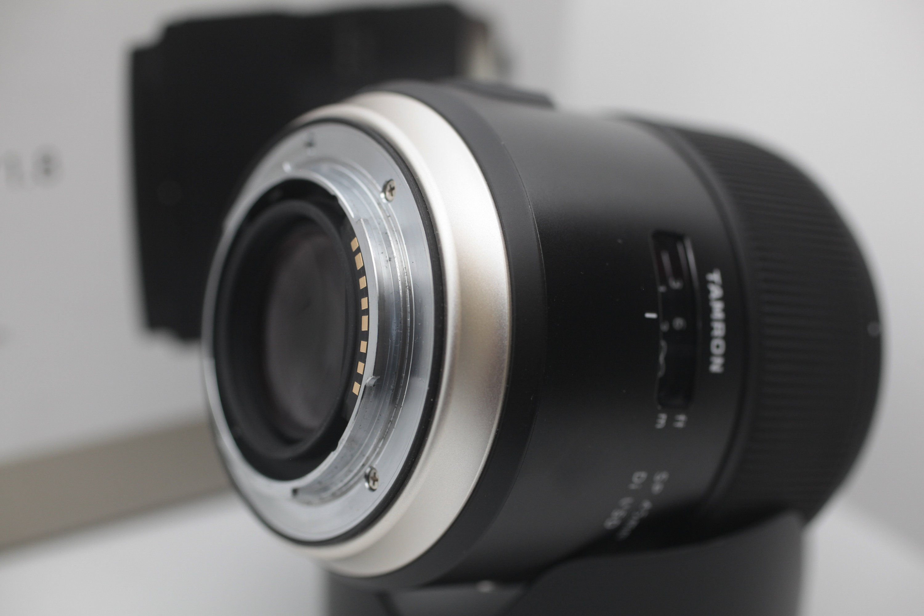 タムロン 45mm f1.8 VC（ソニーAマウント用） - Etsy 日本