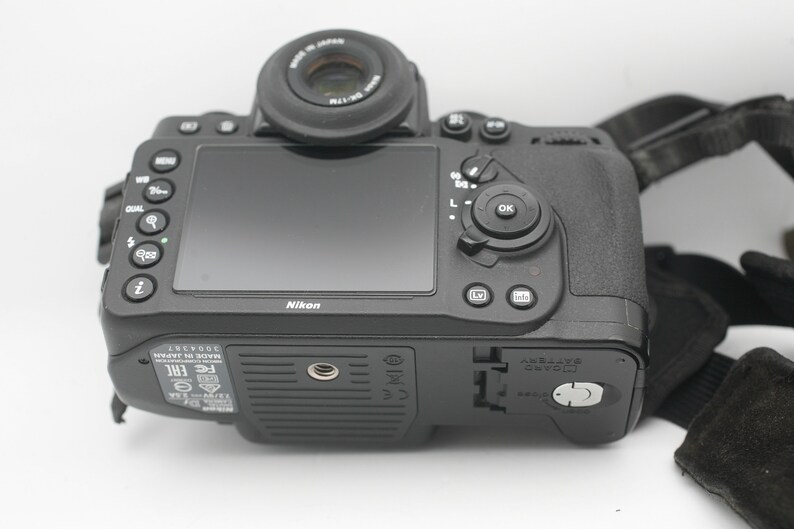 Nikon Df full Frame Digital Camera image 2