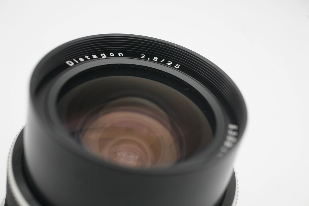 【新品同様】Zeiss Rollei Distagon 25mm F2.8QBM il_1080xN.3010361461_jsvh.jpg