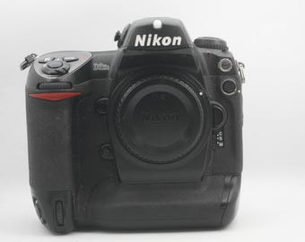 Nikon D2hs (solo corpo macchina)