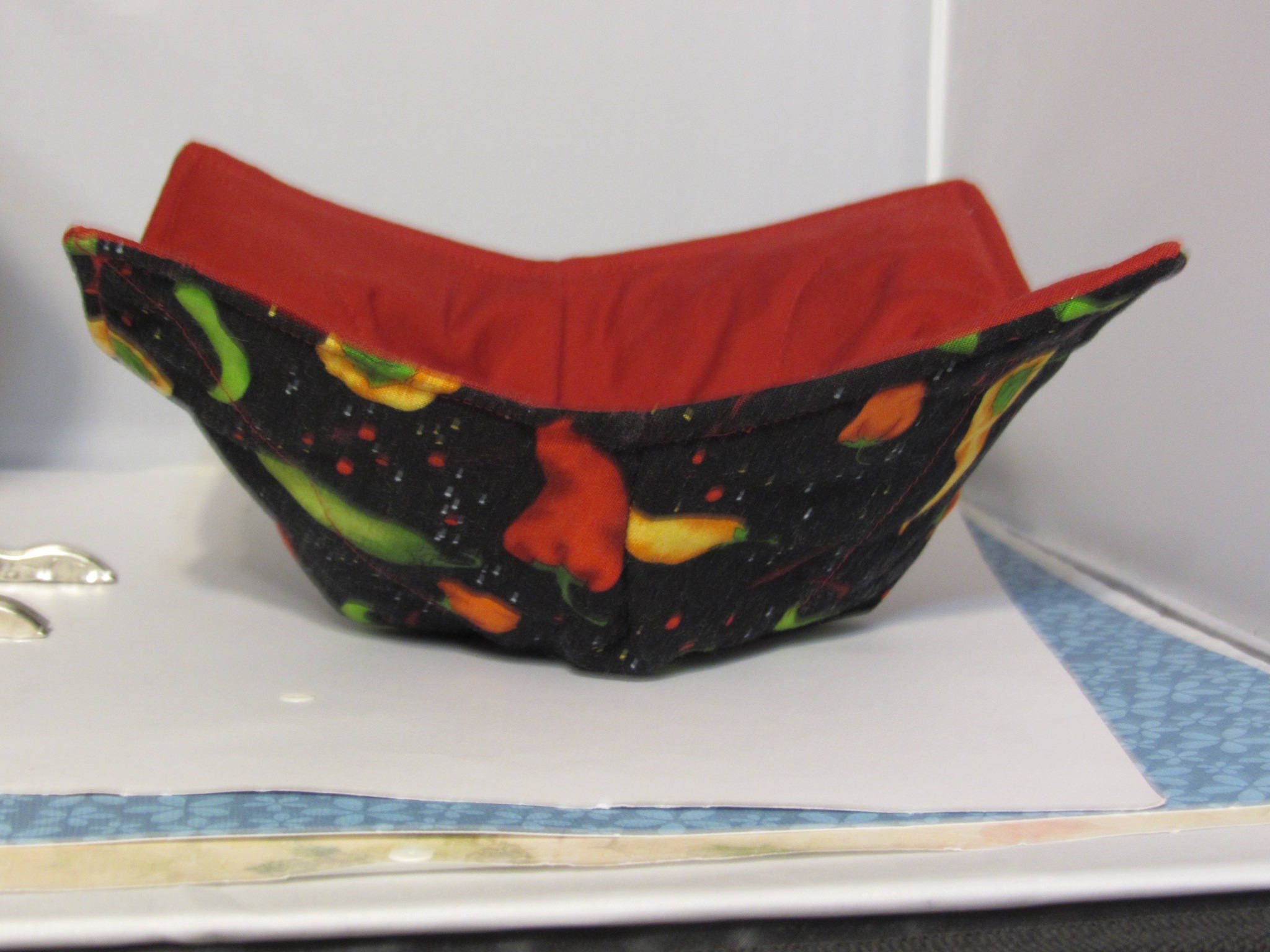 Peppers Reversible Microwave Bowl Cozy 