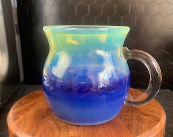 Taza de café de vidrio de borosilicato soplado a mano: templada al calor, hecha a mano.