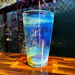 Aangepaste pint glas uniek cadeau voor ambachtelijke bierliefhebber iriserende kleur veranderende borosilicaat tuimelaar IPA Pilsner Stout premium barware cup afbeelding 2