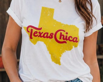 Texas Chica Graphic Tee – Southern Pride Unisex Shirt