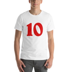 Camiseta vermelha com fantasia de Halloween e 10 cartas