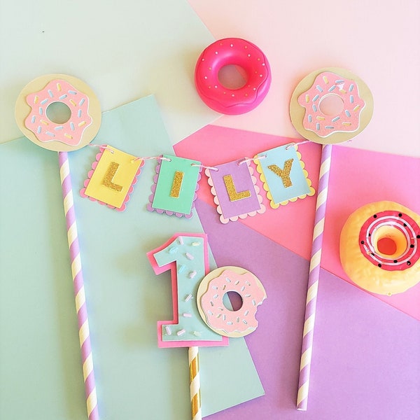 Donut Cake Topper, Donut grandir gâteau topper, Donut fête, Donut premier anniversaire, Donut picks, Donut bunting cake topper