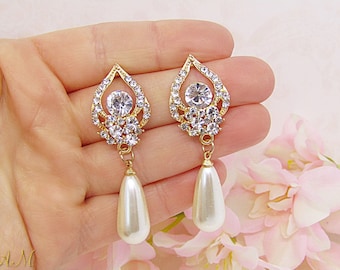 Gold teardrop pearl earrings, gold chandelier earrings, wedding earrings, bridal earrings, pearl jewelry, gold dangle earrings