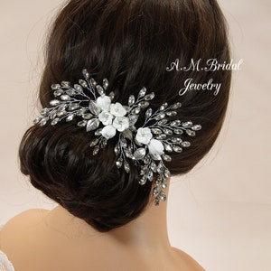 Bridal Hair Comb  White Flower Comb Floral Hair Comb Wedding Hair Comb Wedding Hair Piece Wedding Headpiece Flower Bridal Headpiece
